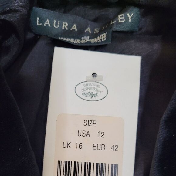 NEW Vintage Laura Ashley black goth velvet cuff long victorian coat jacket 12 - Picture 4 of 11